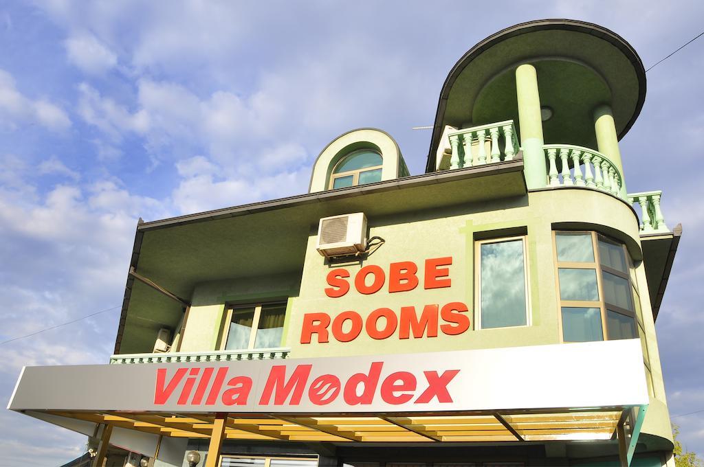 Guesthouse Villa Modex Paraćin Exteriör bild
