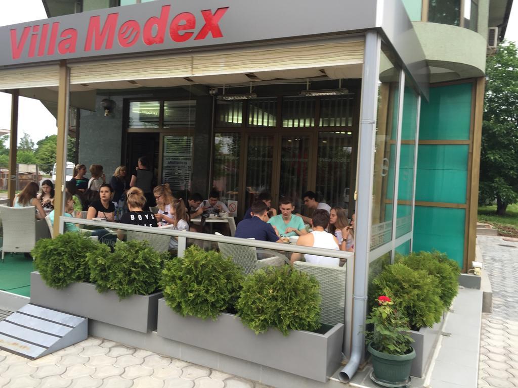 Guesthouse Villa Modex Paraćin Exteriör bild