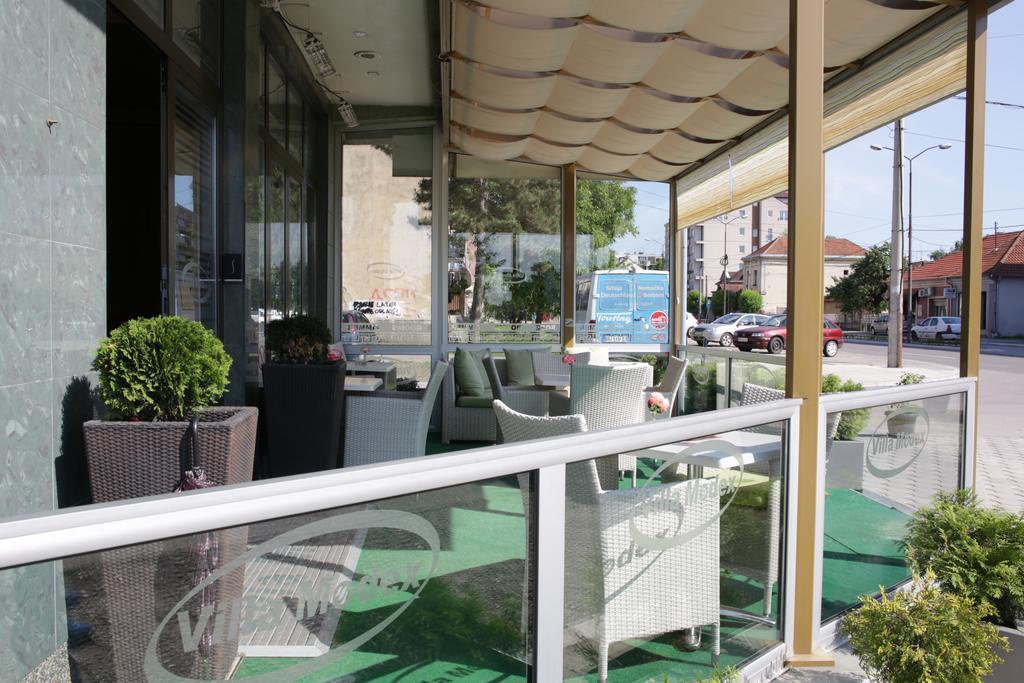 Guesthouse Villa Modex Paraćin Exteriör bild