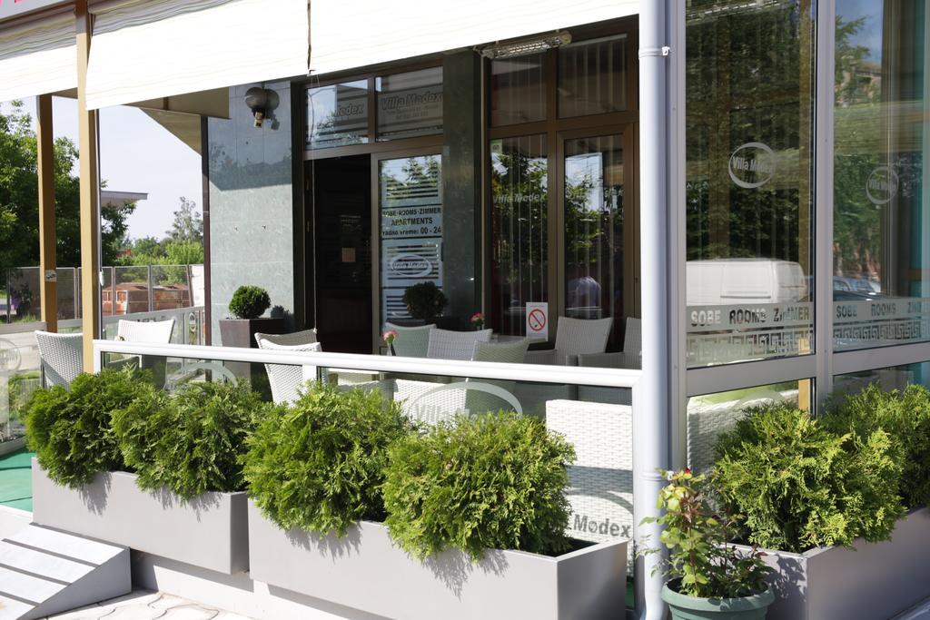 Guesthouse Villa Modex Paraćin Exteriör bild