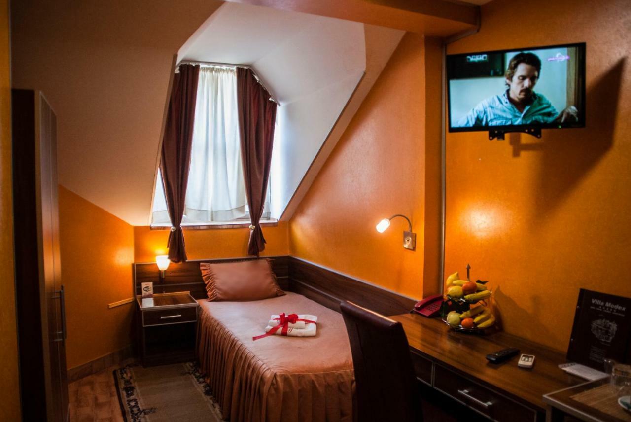 Guesthouse Villa Modex Paraćin Exteriör bild